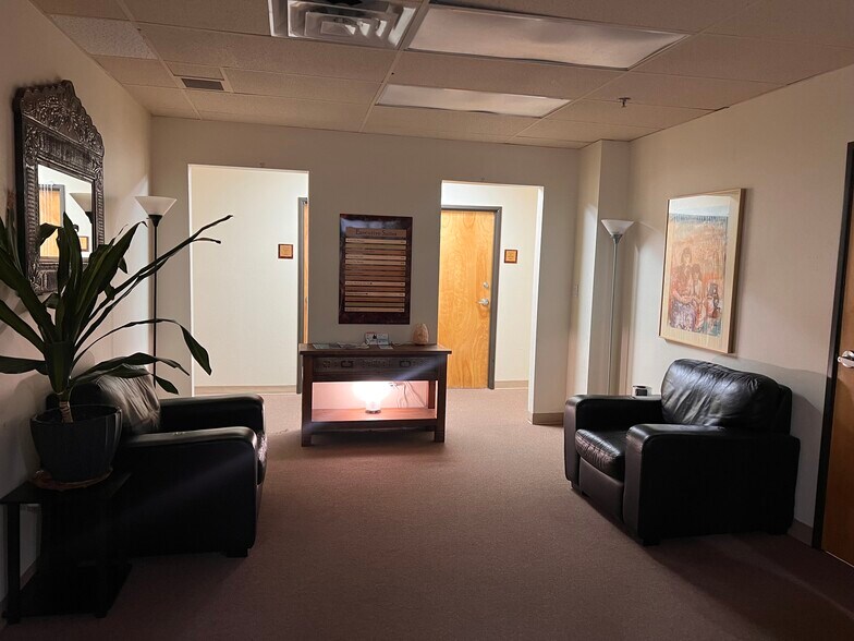 More Photos Of 2929 Coors Blvd NW, Albuquerque Office For Lease