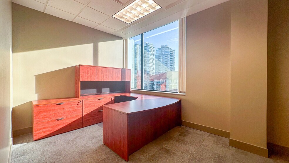 More Photos Of 1060 Manhattan Dr, Kelowna Office For Lease