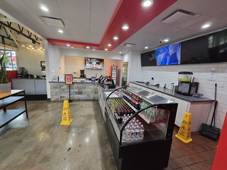 More Photos Of 4232 Highway 6 N, Houston Fast Food For Sale