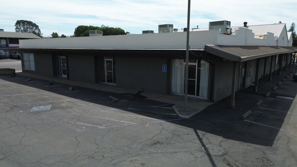 More Photos Of 2358-2368 Lincoln St, Oroville Office For Lease