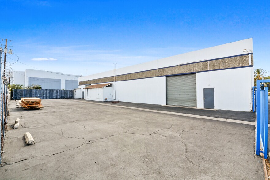 More Photos Of 3831 E La Palma Ave, Anaheim Warehouse For Sale