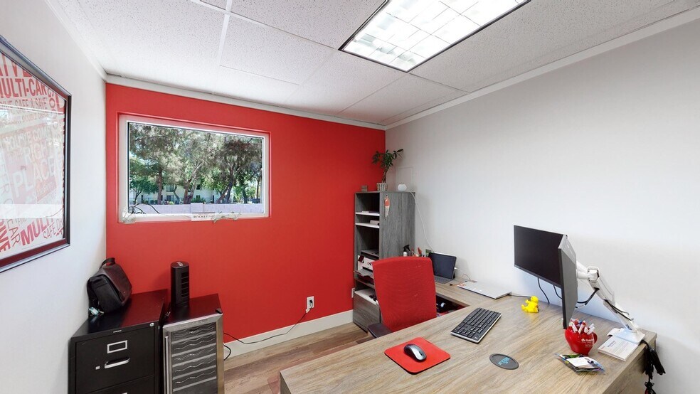 More Photos Of 955 W Chandler Blvd, Chandler Office For Sale