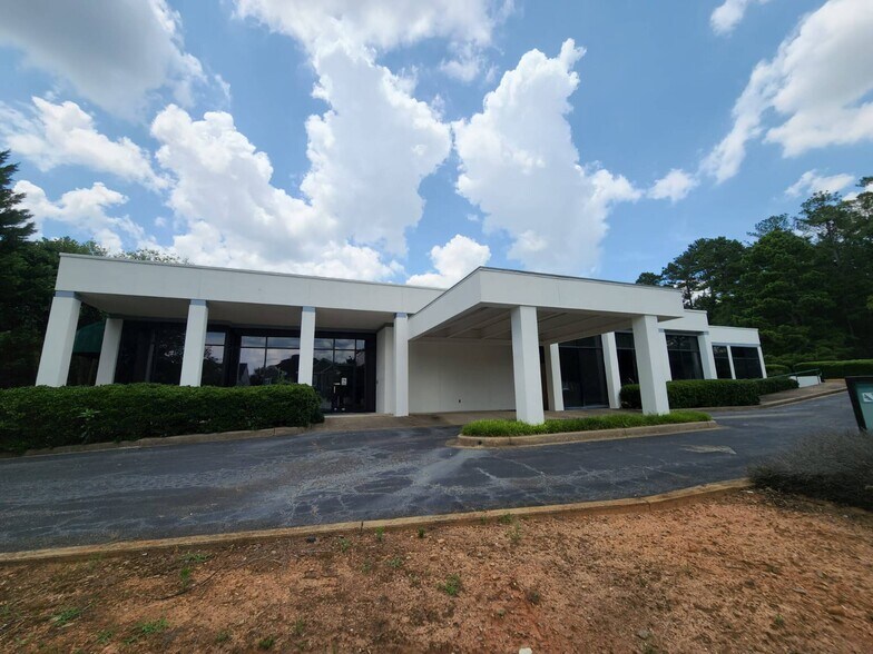 More Photos Of 200 Dillon Cir, Spartanburg Office For Sale