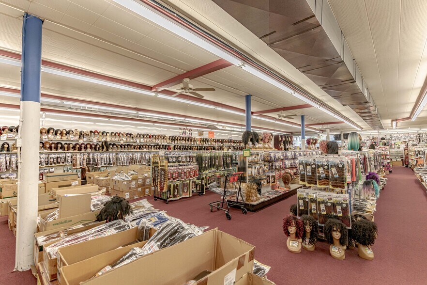 More Photos Of 706 E Broadway, Louisville Storefront For Sale