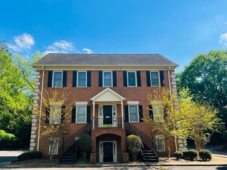 More Photos Of 575 Colonial Park Dr, Roswell Medical For Lease