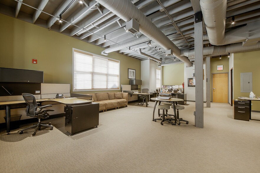 More Photos Of 5222 Main St, Downers Grove Office For Sale
