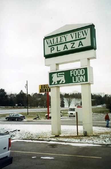 More Photos Of 1707 E Central Ave, LaFollette General Retail For Sale