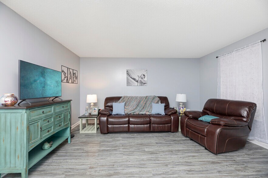 More Photos Of 100 S Kirkland Ave, Elkin Apartments For Sale