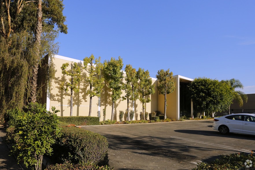 More Photos Of 16691 Noyes Ave, Irvine Warehouse For Sale