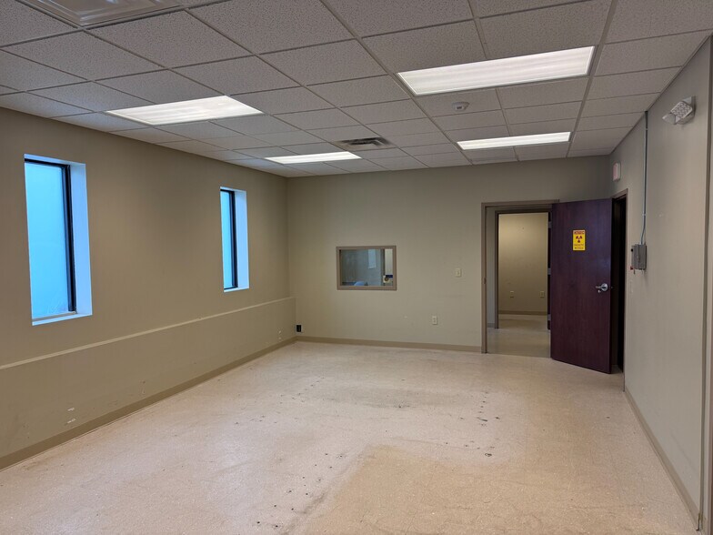 More Photos Of 1630 Maple Rd, Buffalo Medical For Lease
