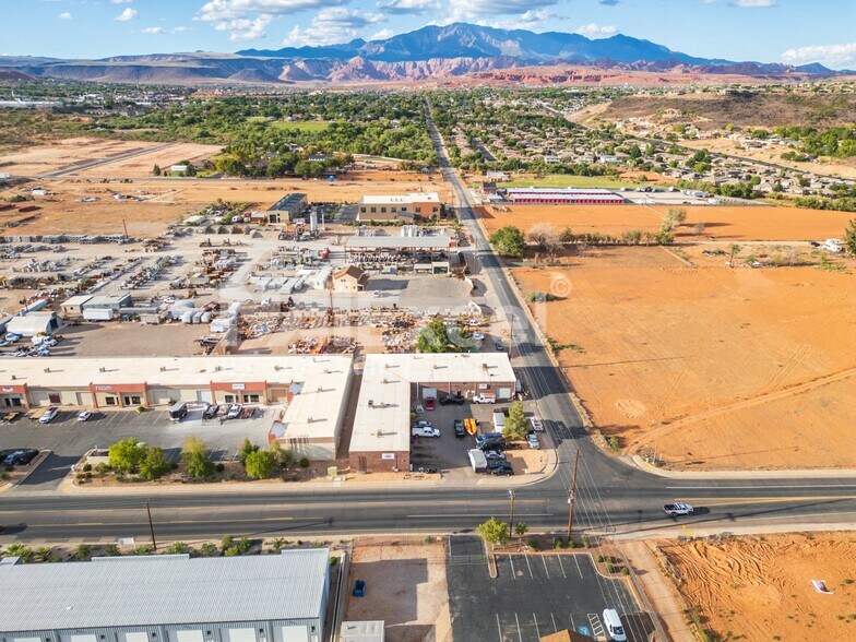More Photos Of 83 E Industrial Dr, Washington General Retail For Sale