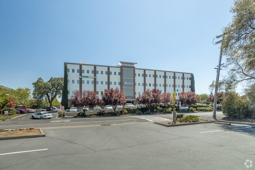 More Photos Of 6620 Coyle Ave, Carmichael Medical For Lease