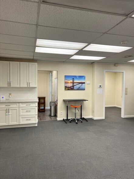 More Photos Of 5637 N Pershing Ave, Stockton Medical For Lease