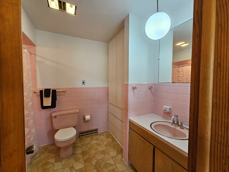 More Photos Of 5000 Fergus Rd, Saint Charles Religious Facility For Sale