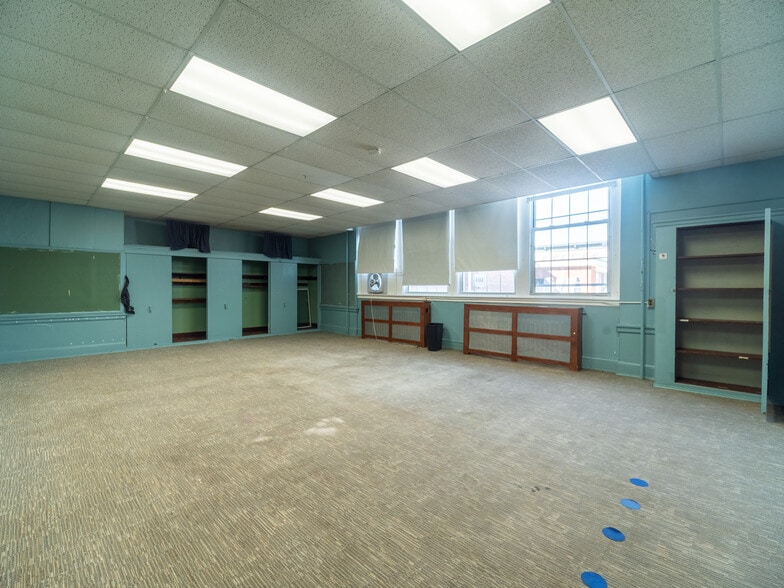 More Photos Of 18 Central Ave, Port Chester Schools For Lease