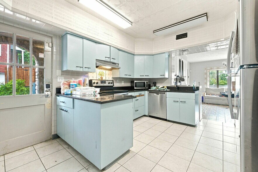 More Photos Of 2715 Sullins St, Knoxville Apartments For Sale