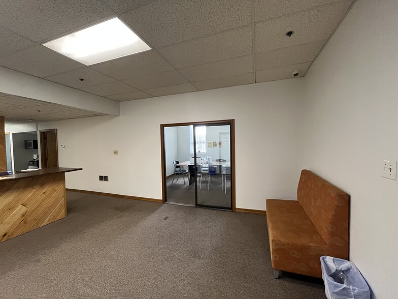 More Photos Of 333 W Union St, Allentown Flex For Lease