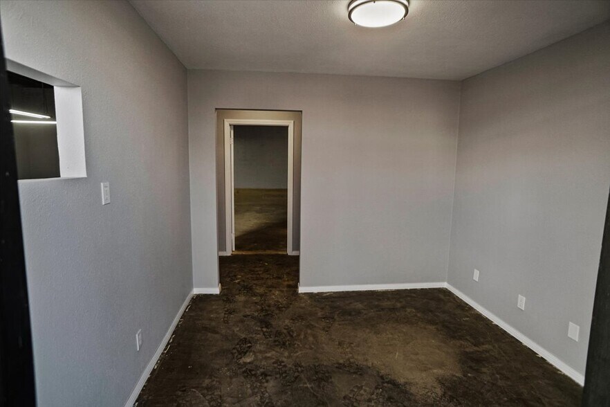 More Photos Of 12455 Branford St, Pacoima Warehouse For Sale