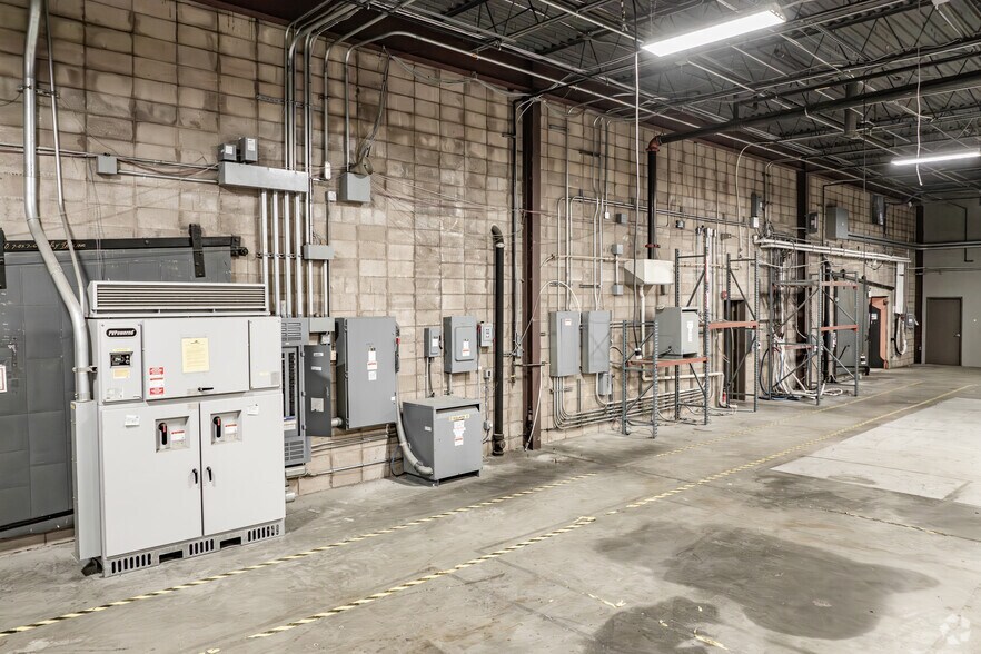 More Photos Of 500 Corporate Dr, Mahwah Light Manufacturing For Sale