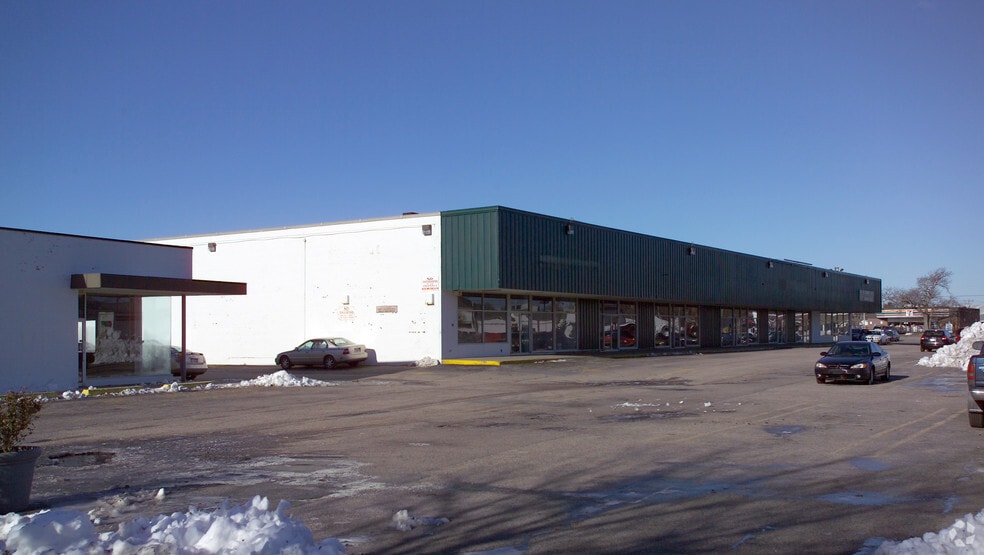 More Photos Of 540 Main St, Hyannis General Retail For Sale