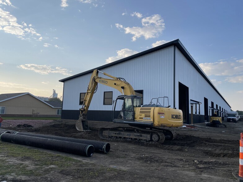 More Photos Of 900 W 25th St, South Sioux City Warehouse For Lease