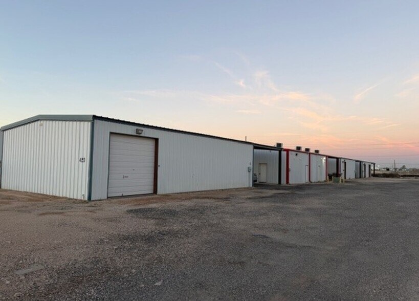 More Photos Of 420 Meadow Ave, Odessa Warehouse For Sale