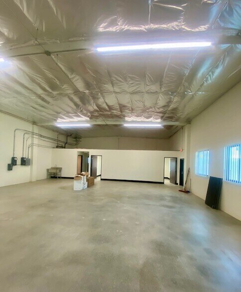 More Photos Of 8030 Freestone Ave, Santa Fe Springs Manufacturing For Lease