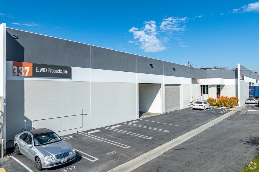 More Photos Of 301-445 N Figueroa St, Wilmington Warehouse For Lease