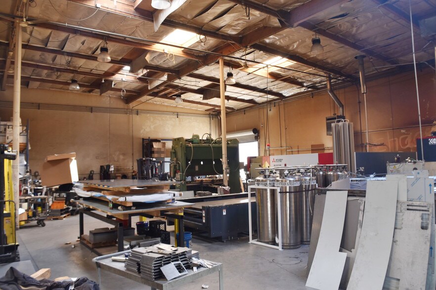 More Photos Of 2182 Maple Privado, Ontario Warehouse For Sale