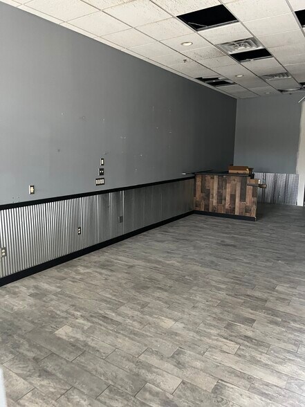 More Photos Of 6220 Nesbitt Rd, Fitchburg Storefront For Lease