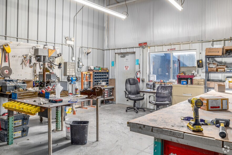 More Photos Of 2000 Ashley Rd, Morris Manufacturing For Lease