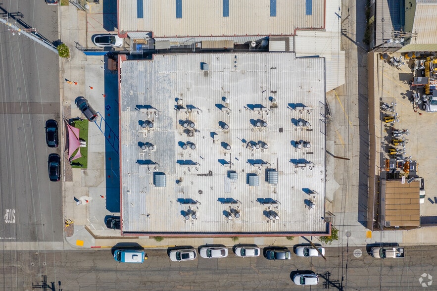 More Photos Of 2707 Boston Ave, San Diego Warehouse For Lease