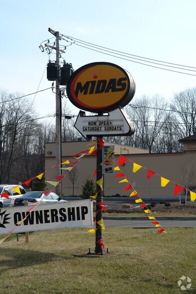 More Photos Of 412 Route 59, Monsey Freestanding For Lease