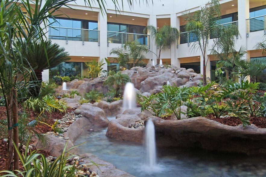 More Photos Of 300 Harding Blvd, Roseville Office For Lease