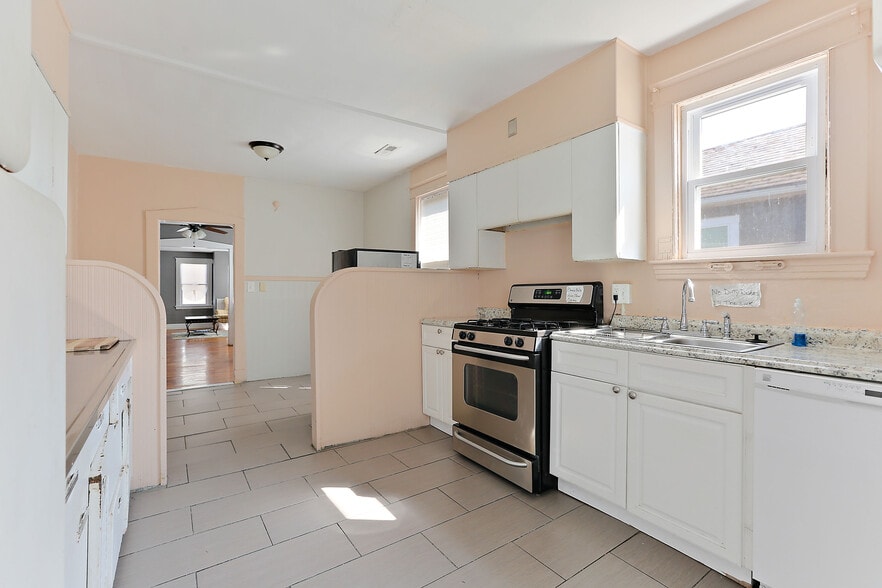 More Photos Of 2519 Liberty Heights Ave, Baltimore Apartments For Sale