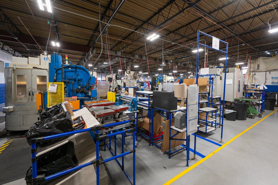 More Photos Of 116 Parker St, Newburyport Manufacturing For Sale