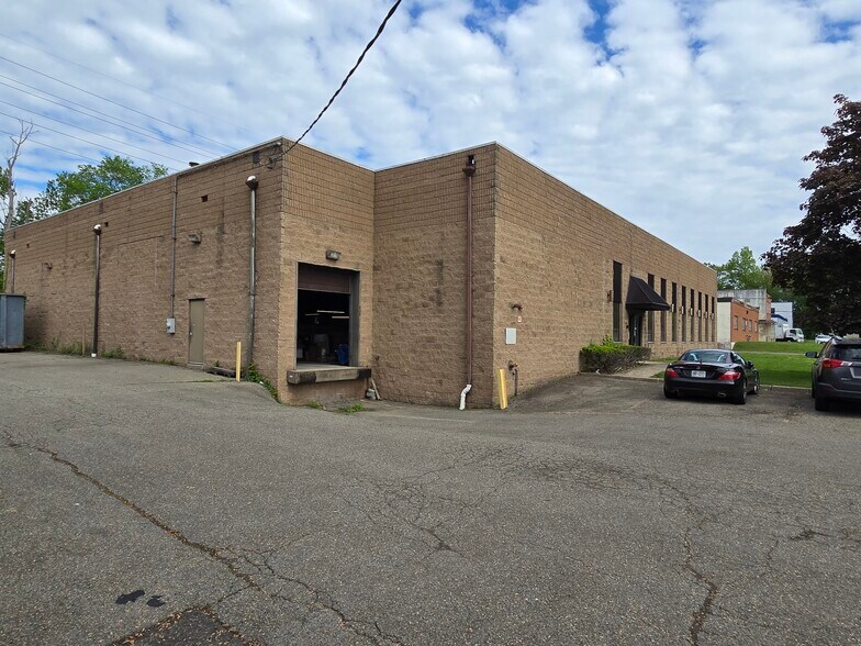 More Photos Of 85 Oak St, Norwood Warehouse For Sale