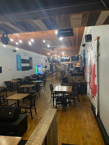 More Photos Of 246 N Kalamazoo Mall, Kalamazoo Bar For Lease