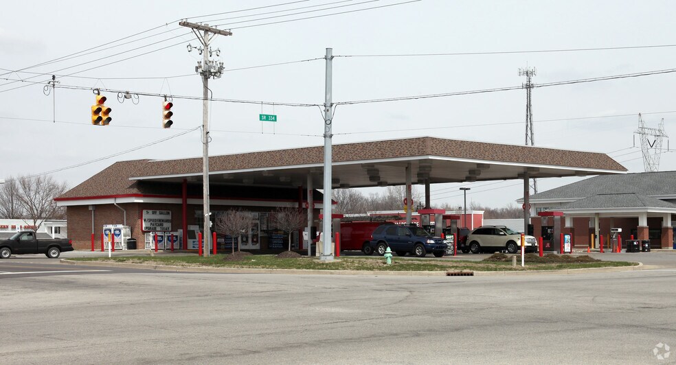More Photos Of 25-75 W Boone Vlg, Zionsville Unknown For Lease