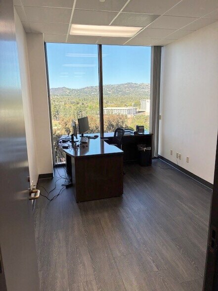 More Photos Of 1801 Century Park E, Los Angeles Office For Sale
