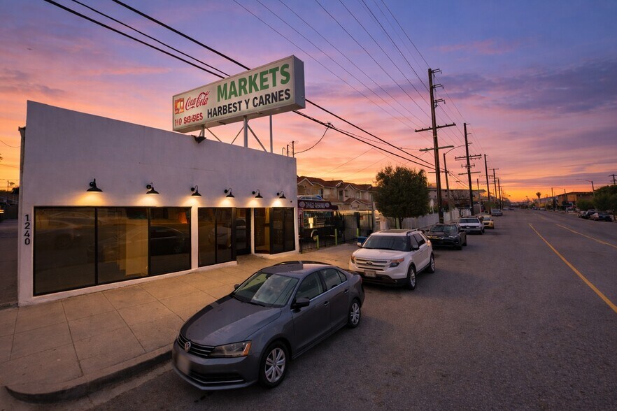 More Photos Of 1236 N Wilmington Blvd, Wilmington Storefront For Sale