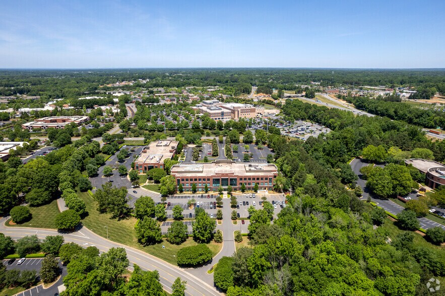 More Photos Of 9930 Kincey Ave, Huntersville Medical For Lease