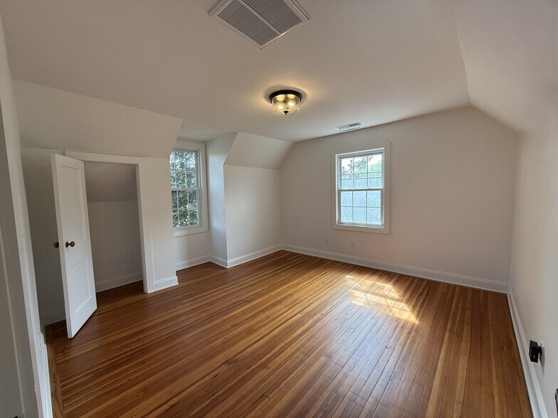 More Photos Of 9 East Ave, Greenville Office Residential For Sale