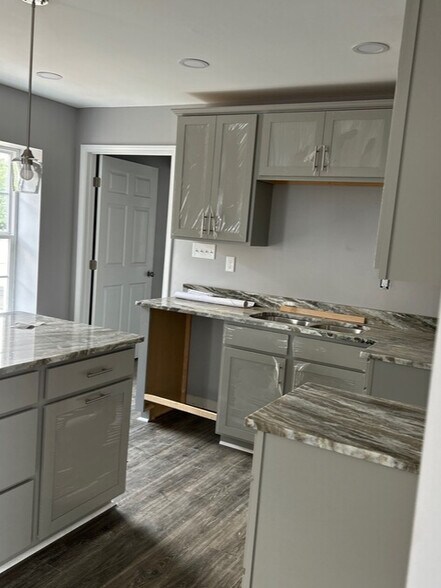 More Photos Of 16804 US Highway 64, Somerville Office For Sale