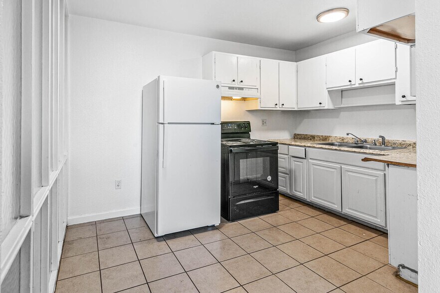 More Photos Of 1860 S Grove St, Denver Apartments For Sale