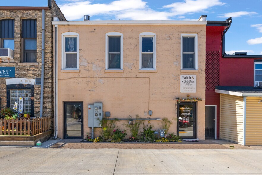 More Photos Of 42 N Main St, Hartford Storefront Retail Residential For Sale