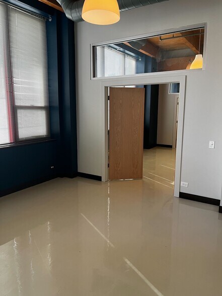 More Photos Of 409 W Huron St, Chicago Loft Creative Space For Lease