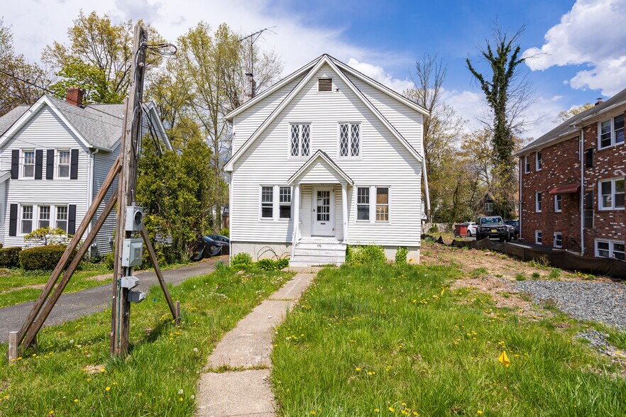 More Photos Of 350 Main St, Chatham Office Residential For Sale