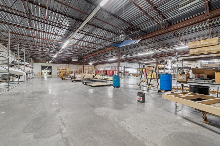 More Photos Of 1801 S University Pky, High Point Manufacturing For Sale