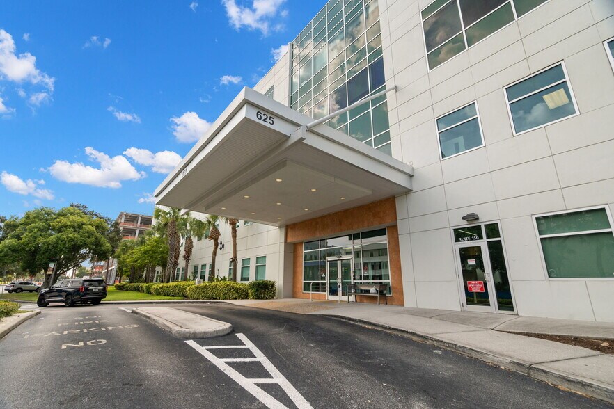 More Photos Of 625 6th Ave S, Saint Petersburg Medical For Sale